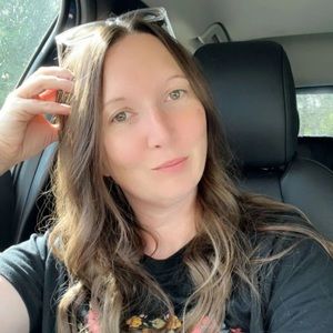 Meet your Posher, April